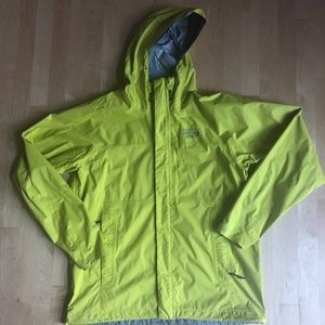 Mountain Hardwear Rain Jacket